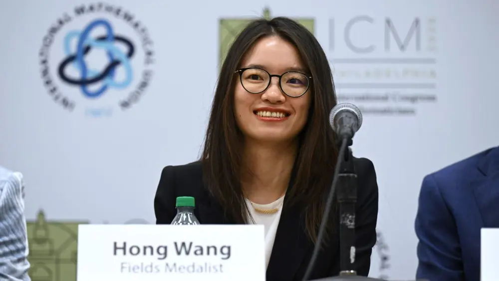 Who’s Wang Hong, China’s Cartier-wearing Mathematician-turned Fashion Icon?